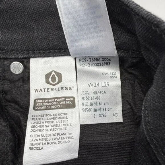 Levi's High-Waisted Mom Jeans 24 x 29 - Picture 8 of 8